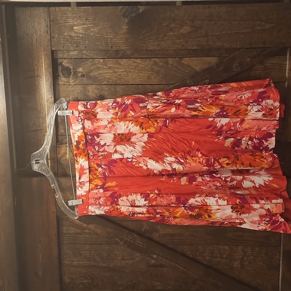 Old Navy floral skirt with pockets